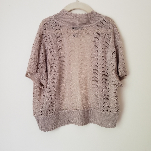 Tan Dots Short Sleeve Crochet Sweater Size Medium - Picture 3 of 3